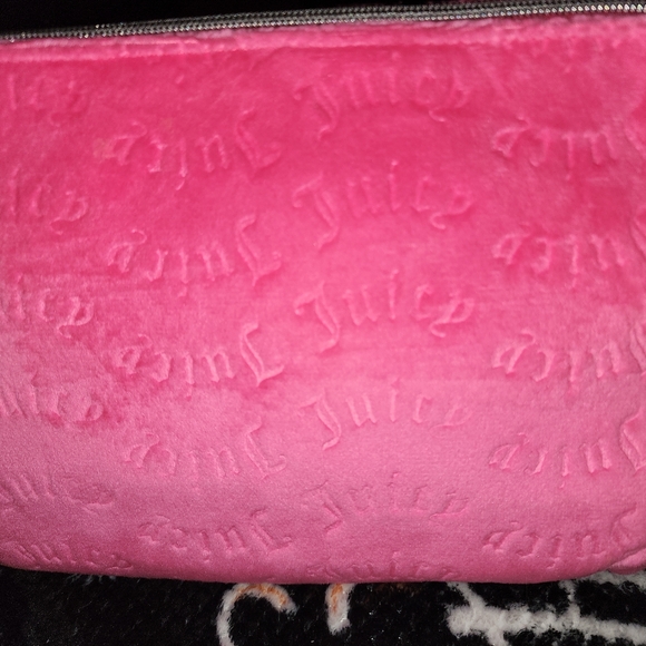 ✨️💓Juicy Couture Vibrant Pink Cosmetic Bag/ NWT✨️💓✨️💓 - Picture 6 of 7